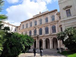 Fachada principal del Palacio Barberini De Roma